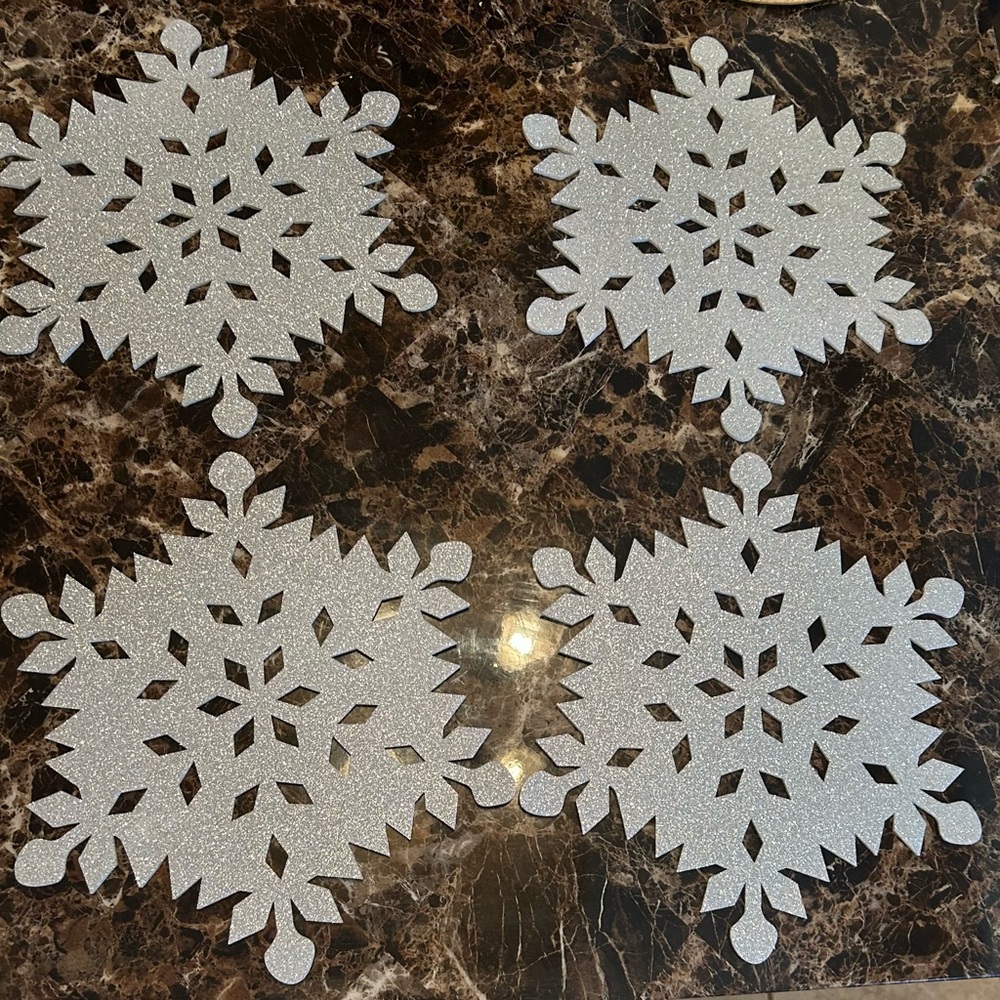 Sparkly Snowflake Placemats